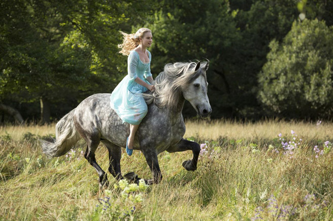 First image from Kenneth Branagh's Cinderella is Released